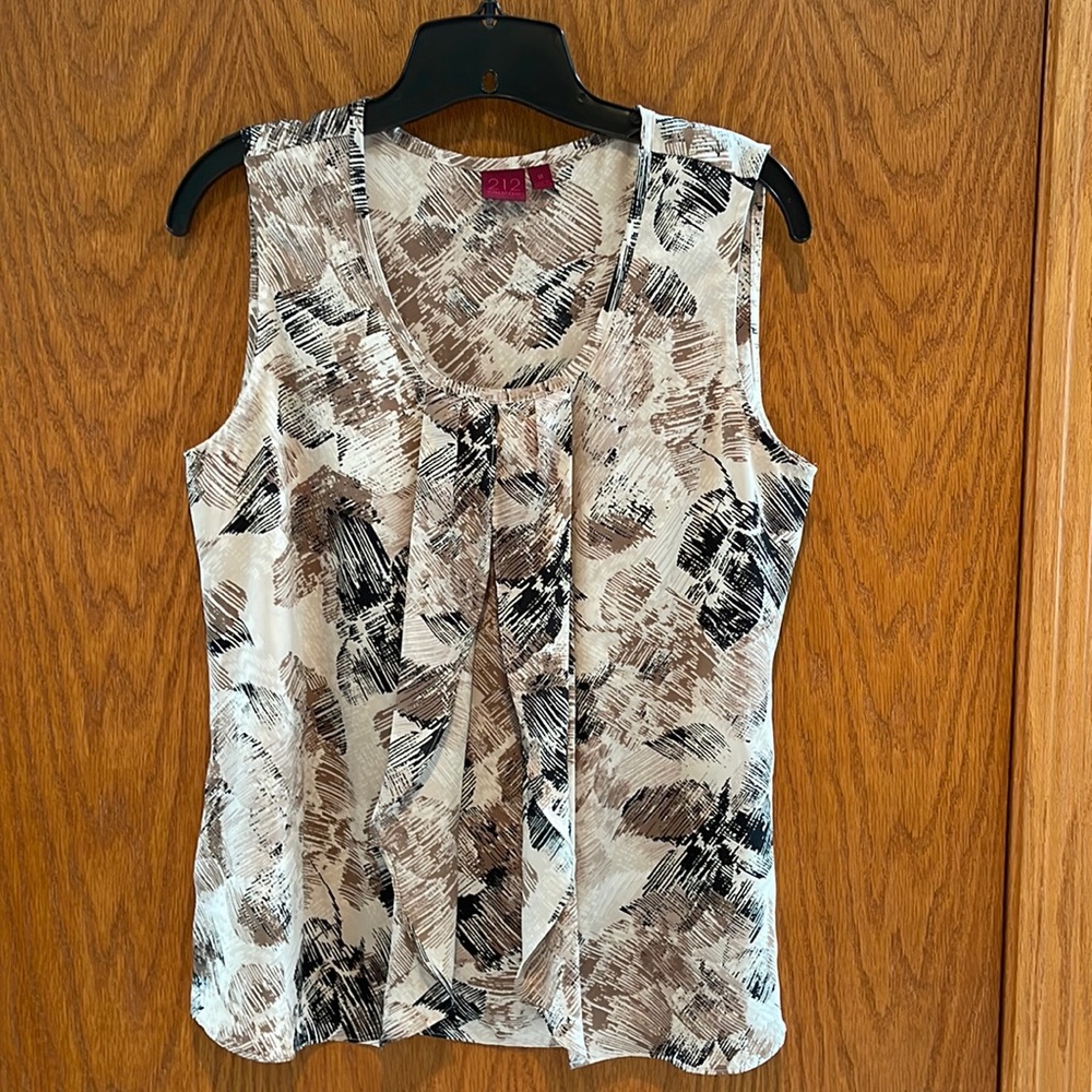 Women’s 212 Collection Sleeveless Blouse with Front Flutter Detail Sz M
